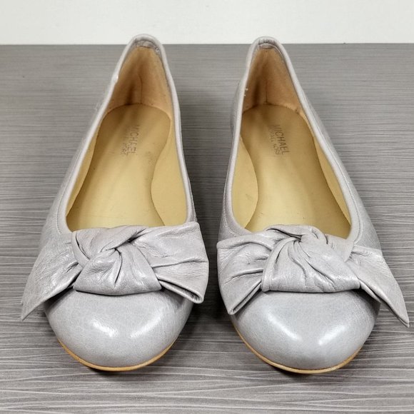 Michael Kors Willa Ballet Flat, Gray Wrinkled Leather, Womens Size 5.5 / 35.5 - Picture 2 of 10